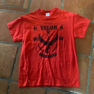 Red team, valor, legendary T-shirt, men’s medium